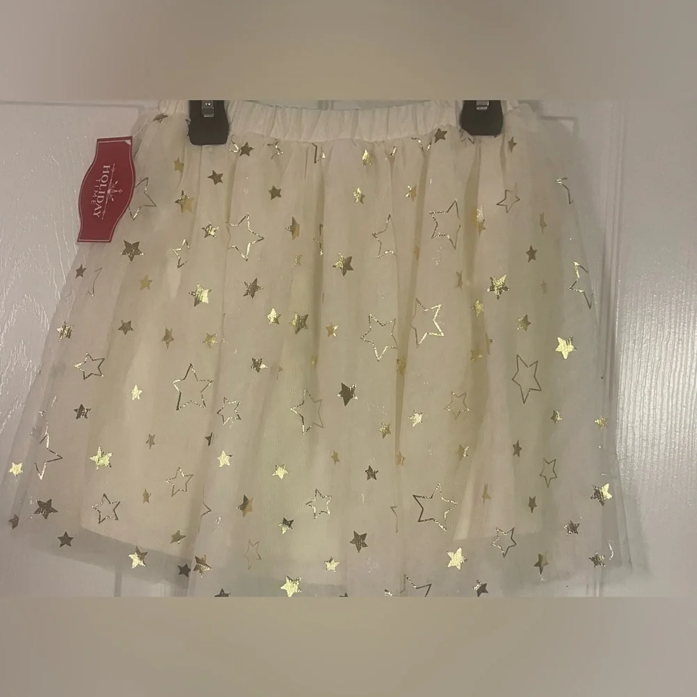🔴3/$12 Holiday Time Cream Sequin Embellished Mesh Skirt! NWT! Size Medium (7-8)